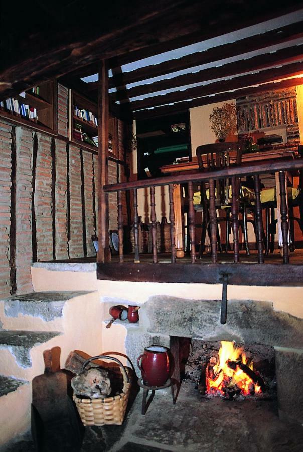 Posada La Trebede Perrozo Exterior foto